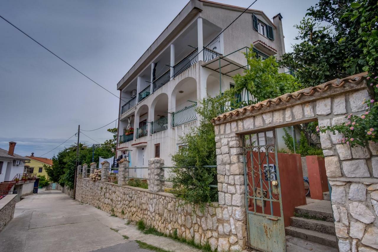 Kon-Tiki Apartments Mali Lošinj Εξωτερικό φωτογραφία