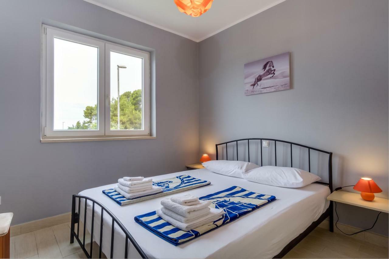 Kon-Tiki Apartments Mali Lošinj Εξωτερικό φωτογραφία