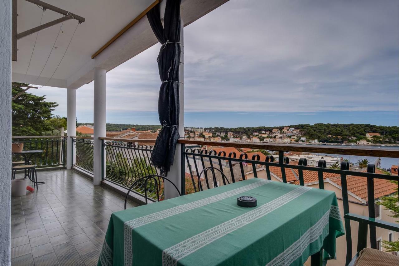 Kon-Tiki Apartments Mali Lošinj Εξωτερικό φωτογραφία