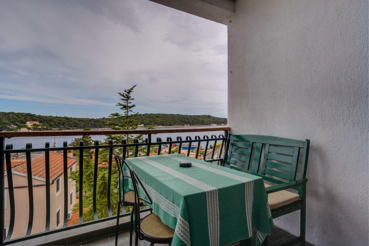 Kon-Tiki Apartments Mali Lošinj Εξωτερικό φωτογραφία